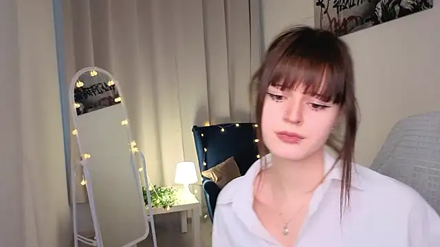 Snapshot of michelewild chatting on 02/21/26, 01:35 michelewild online show from 02/21/26, 01:35