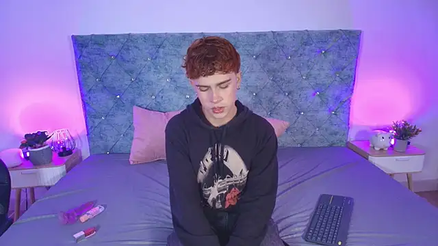 Snapshot of ryan_onFire chatting on 02/04/26, 11:27 ryan onFire online show from 02/04/26, 11:27