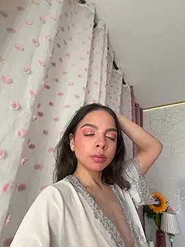 BambiRoses online show from 05/11/26, 05:53