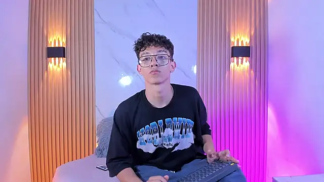 Snapshot of Christopher_Hunter chatting on 02/20/26, 07:49 Christopher Hunter online show from 02/20/26, 07:49