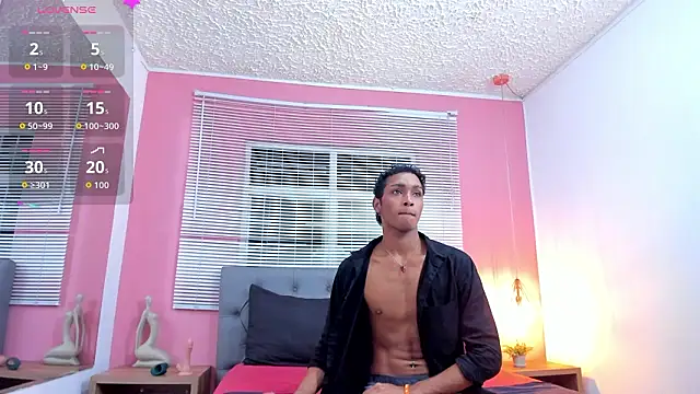 Snapshot of drako18_ chatting on 02/13/26, 02:44 drako18 online show from 02/13/26, 02:44