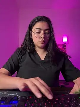 Ales Kitten Live online show from 02/19/26, 09:23