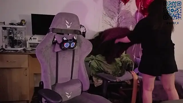 Snapshot of Holy_Kveta chatting on 02/20/26, 02:52 Holy Kveta online show from 02/20/26, 02:52