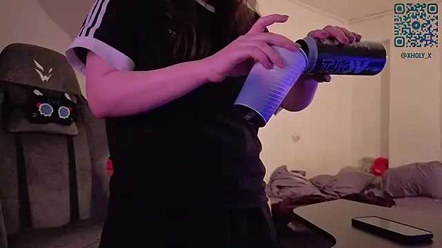 Snapshot of Holy_Kveta chatting on 02/18/26, 03:15 Holy Kveta online show from 02/18/26, 03:15