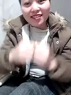 Snapshot of maimai1100 chatting on 02/14/26, 12:11 maimai1100 online show from 02/14/26, 12:11