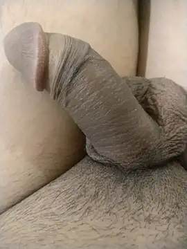 Snapshot of rosz_ chatting on 02/27/26, 05:02 rosz online show from 02/27/26, 05:02