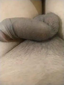 Snapshot of rosz_ chatting on 02/12/26, 05:02 rosz online show from 02/12/26, 05:02