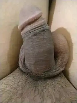 Snapshot of rosz_ chatting on 03/02/26, 05:09 rosz online show from 03/02/26, 05:09