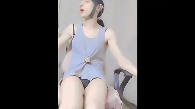 Snapshot of ammsexy1 chatting on 06/13/26, 10:19 ammsexy1 online show from 06/13/26, 10:19