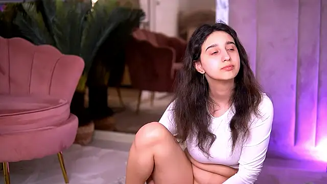 JullyFox online show from 03/20/26, 01:56