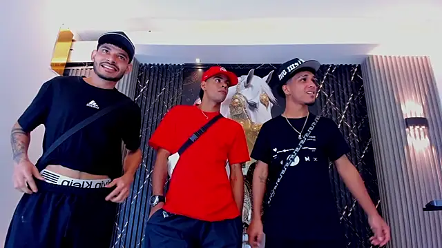 Snapshot of the_knights_of_the_night chatting on 02/27/26, 05:18 the knights of the night online show from 02/27/26, 05:18