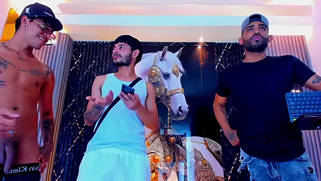 Snapshot of the_knights_of_the_night chatting on 02/05/26, 06:42 the knights of the night online show from 02/05/26, 06:42