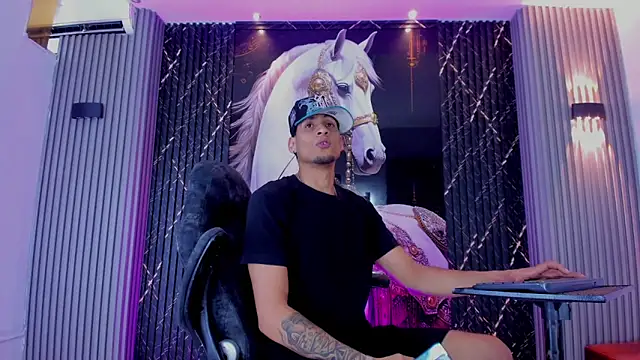 Snapshot of the_knights_of_the_night chatting on 03/19/26, 02:11 the knights of the night online show from 03/19/26, 02:11