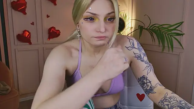 AvaSun online show from 02/15/26, 09:58