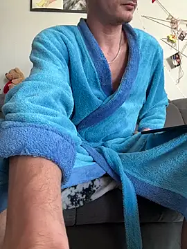 Snapshot of Netflixundcock chatting on 02/16/26, 08:57 Netflixundcock online show from 02/16/26, 08:57