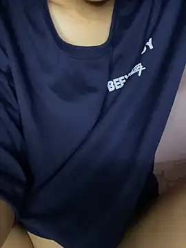 siting00 online show from 04/11/26, 07:45