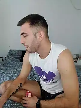 Snapshot of rubio009 chatting on 02/25/26, 11:10 rubio009 online show from 02/25/26, 11:10