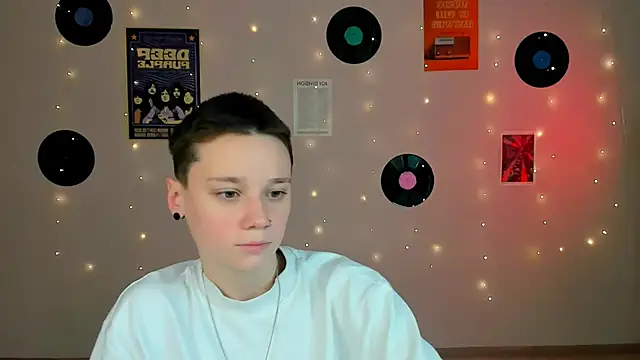 Snapshot of emi_fade chatting on 02/02/26, 09:30 emi fade online show from 02/02/26, 09:30