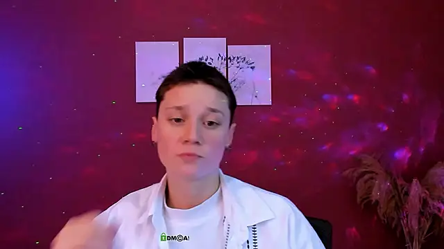 Snapshot of emi_fade chatting on 02/12/26, 09:31 emi fade online show from 02/12/26, 09:31