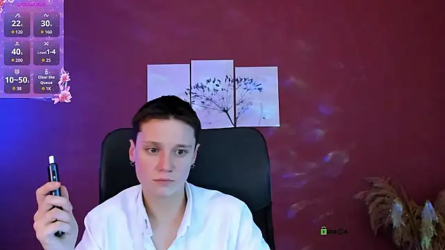 Snapshot of emi_fade chatting on 02/11/26, 05:13 emi fade online show from 02/11/26, 05:13