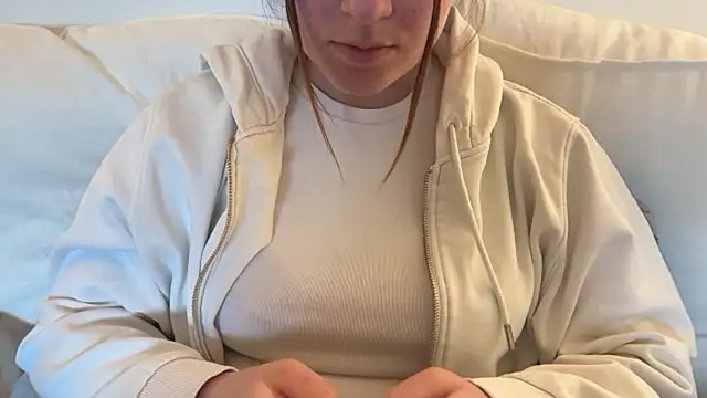 Lucyschickt online show from 03/26/26, 05:28