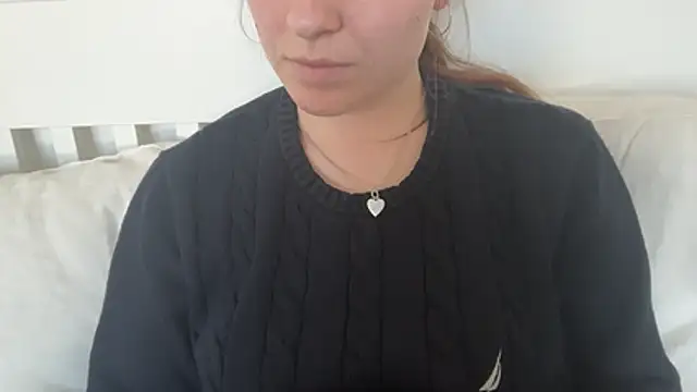 Snapshot of Lucyschickt chatting on 04/21/26, 03:07 Lucyschickt online show from 04/21/26, 03:07