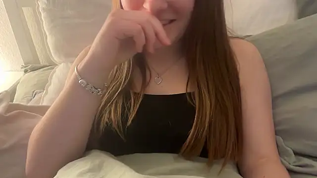 Lucyschickt online show from 02/20/26, 04:53