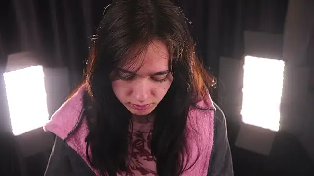 Snapshot of GinnyKittle chatting on 02/15/26, 07:02 GinnyKittle online show from 02/15/26, 07:02