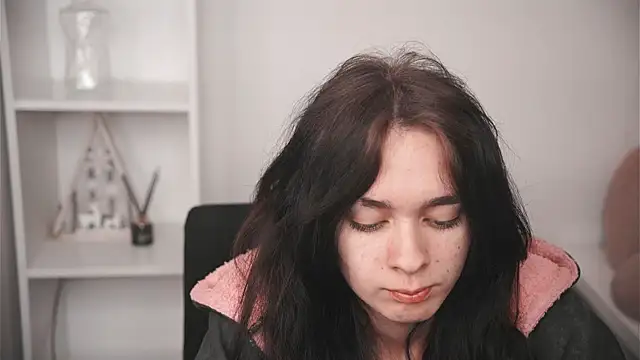 Snapshot of GinnyKittle chatting on 02/28/26, 06:29 GinnyKittle online show from 02/28/26, 06:29