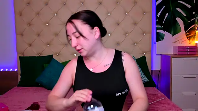 AwaMax online show from 05/11/26, 04:58