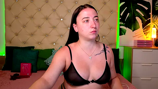 AwaMax online show from 05/26/26, 04:43
