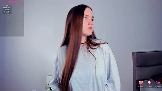 CrissyKales online show from 04/03/26, 05:52