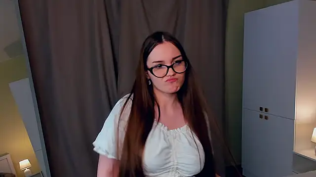 CrissyKales online show from 02/05/26, 05:09