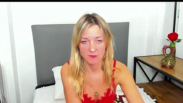 MileyXStar online show from 02/18/26, 09:22