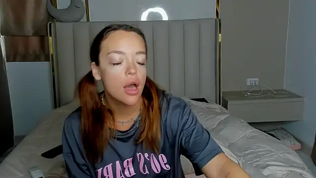 stellaa quenn online show from 04/13/26, 12:14