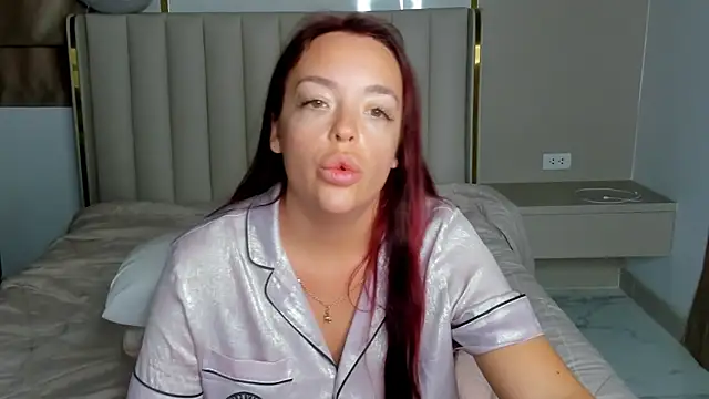 Snapshot of stellaa_quenn chatting on 05/22/26, 12:08 stellaa quenn online show from 05/22/26, 12:08