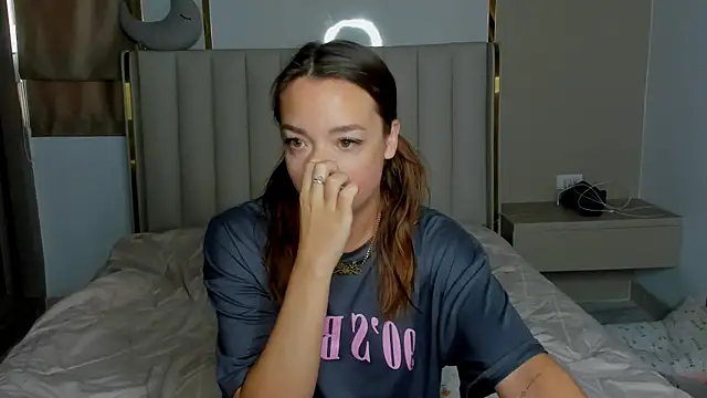 stellaa quenn online show from 04/05/26, 12:06