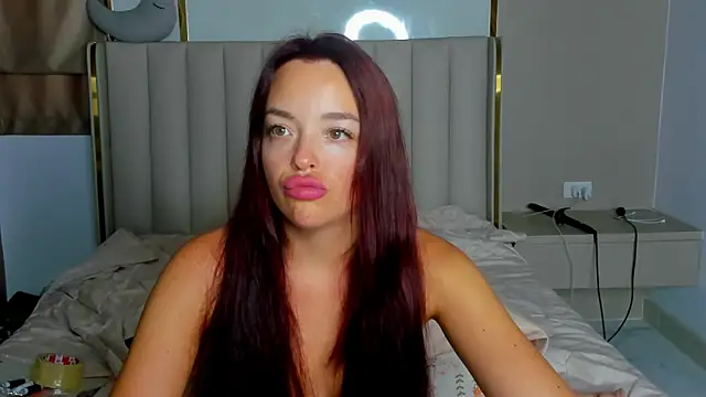 Snapshot of stellaa_quenn chatting on 06/08/26, 12:05 stellaa quenn online show from 06/08/26, 12:05