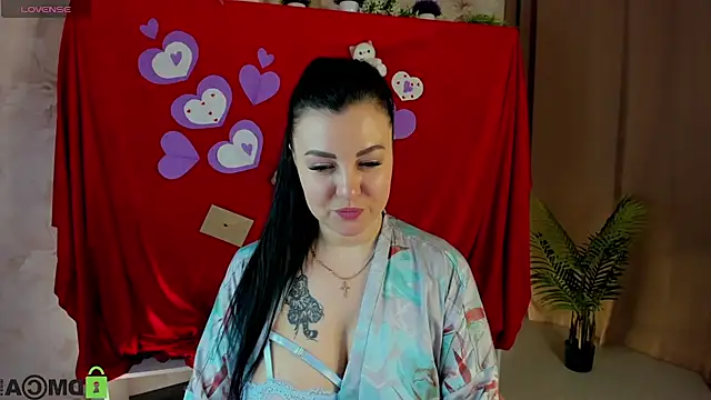 Snapshot of Monika_Martinezz chatting on 02/12/26, 04:01 Monika Martinezz online show from 02/12/26, 04:01