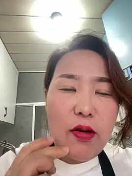 Youyou 12 online show from 04/12/26, 09:56