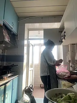 Youyou 12 online show from 03/17/26, 12:57