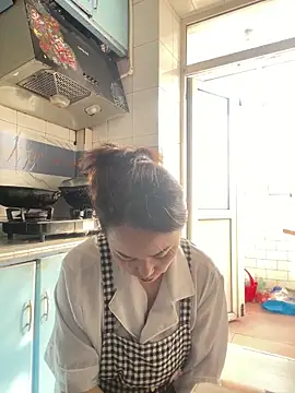 Youyou 12 online show from 03/24/26, 12:43