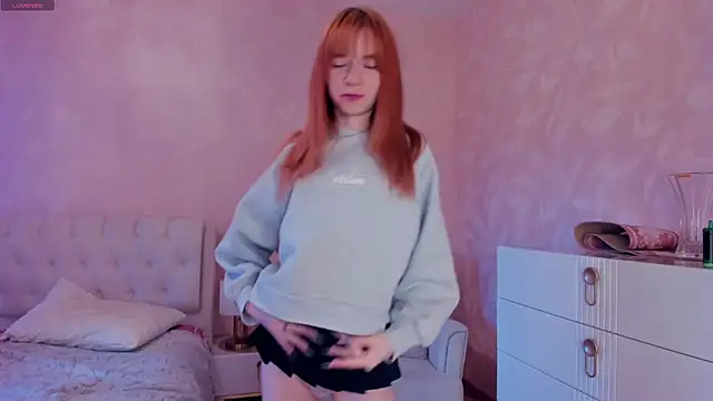 TarynPalek online show from 04/15/26, 08:09