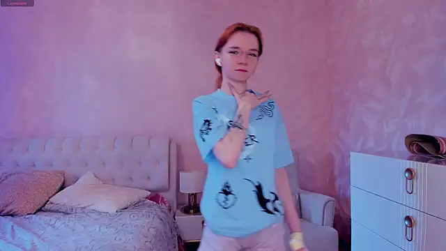 TarynPalek online show from 04/08/26, 07:43