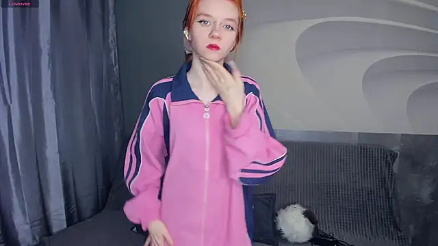 TarynPalek online show from 05/10/26, 07:45