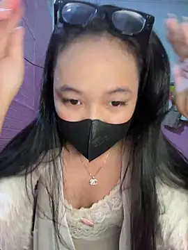 Snapshot of Leeeiuu chatting on 02/26/26, 02:06 Leeeiuu online show from 02/26/26, 02:06