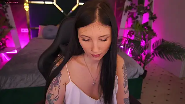 Snapshot of LunaaMay chatting on 03/03/26, 02:13 LunaaMay online show from 03/03/26, 02:13