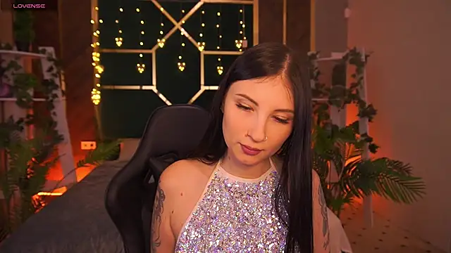 Snapshot of LunaaMay chatting on 02/25/26, 03:34 LunaaMay online show from 02/25/26, 03:34