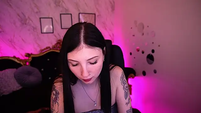 LunaaMay online show from 04/15/26, 06:30