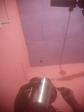 Snapshot of Rajustt chatting on 02/13/26, 04:12 Rajustt online show from 02/13/26, 04:12